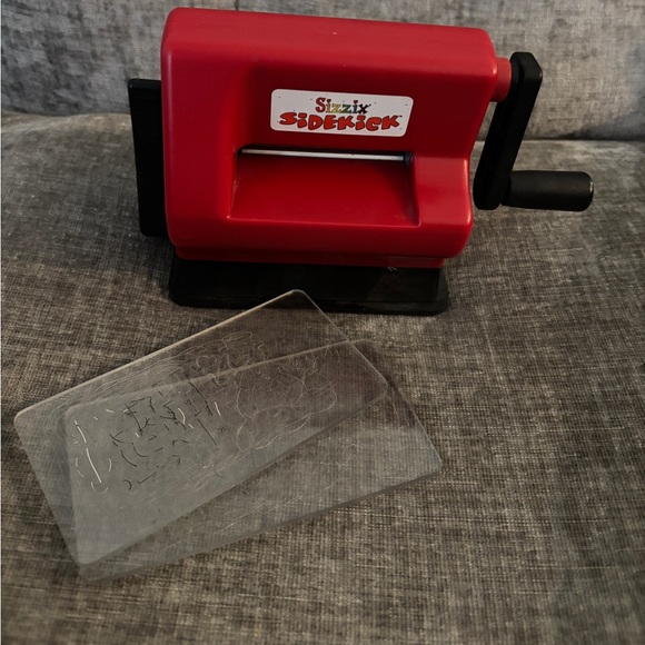 Sizzix Sidekick Red Crafting Tool - Picture 1 of 1